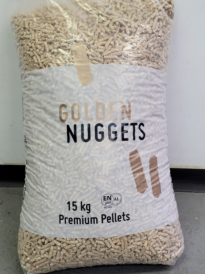 GOLDEN NUGGETS WOOD PELLETS - 1 BAG